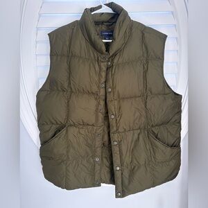 Land’s End down filled men’s olive puffer vest size Large (42-44)